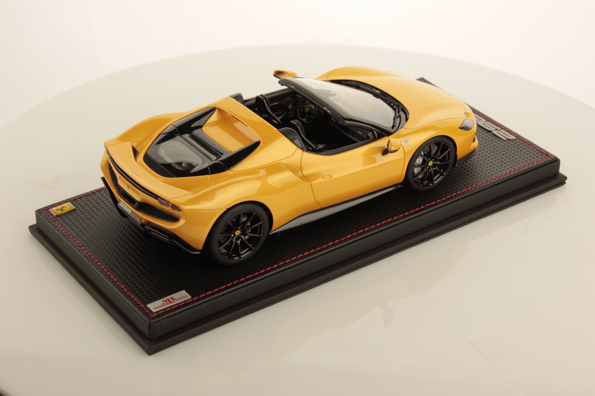 mr-collection-models-ferrari-296-gts-1-18 image 2