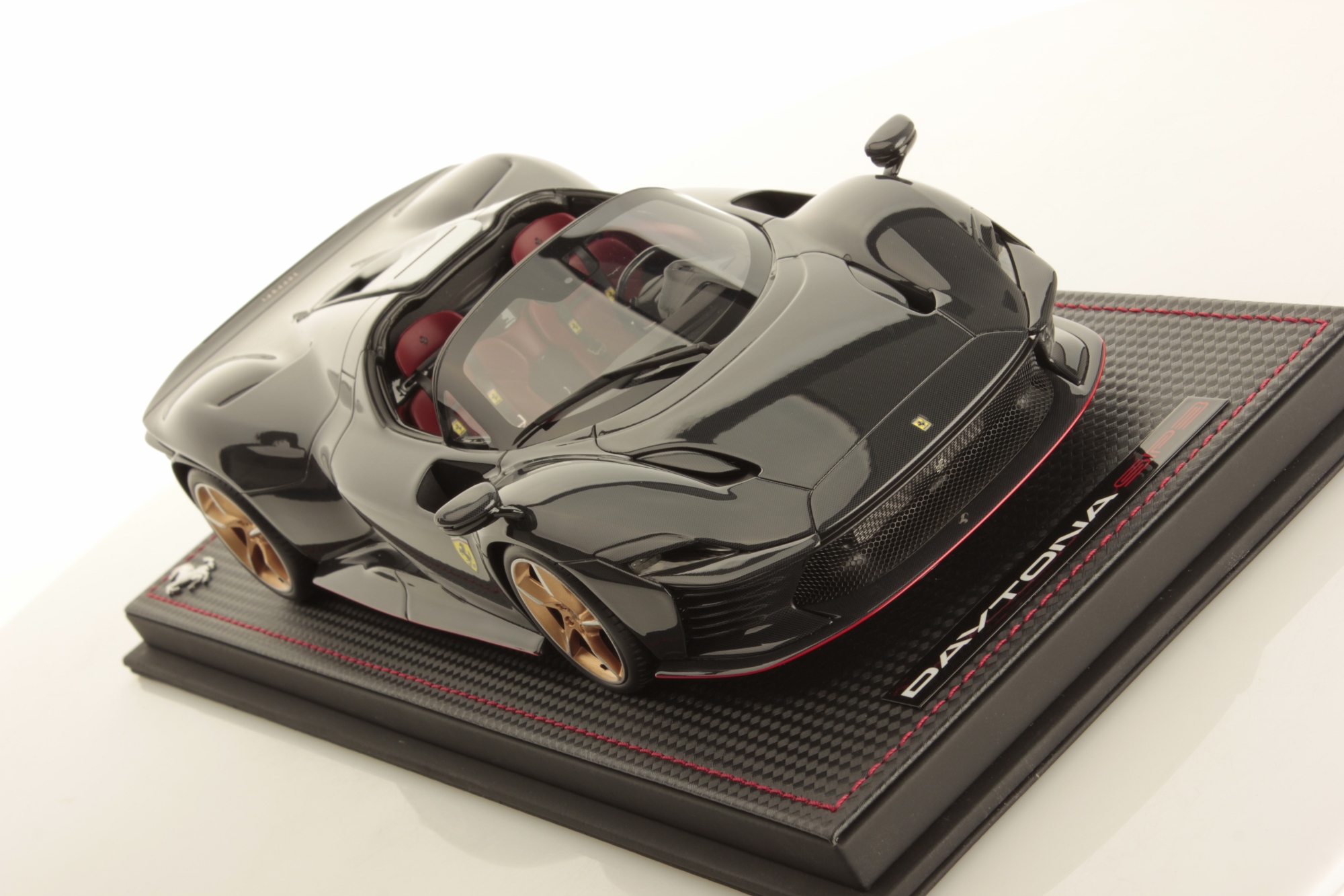 mr-collection-models-ferrari-daytona-sp3-1-18-maquette-de-collection image 3