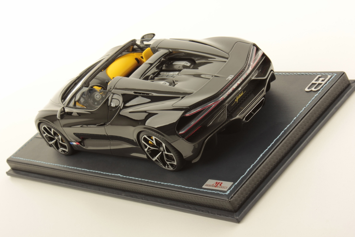 mr-collection-models-bugatti-w16-mistral-1-18 image 4