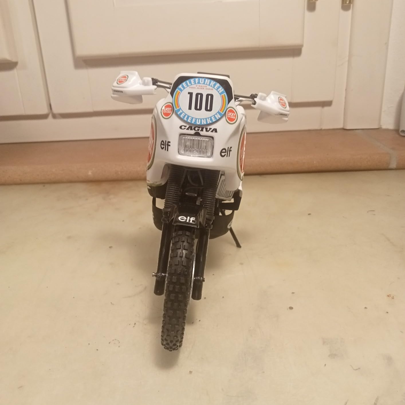 Que du bonheur pour un motard maquettiste