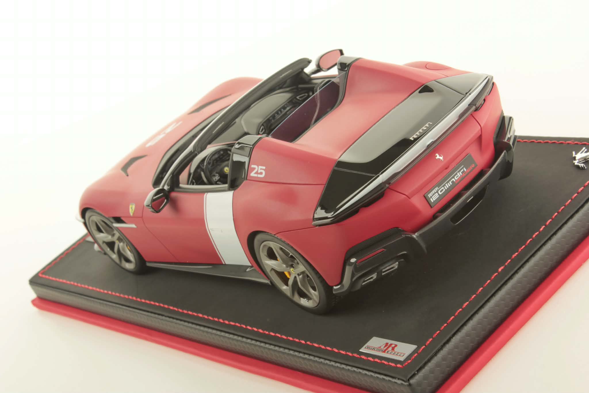 mr-collection-models-ferrari-12-cilindri-spider-miniature-auto-de-collection-1-1 image 4