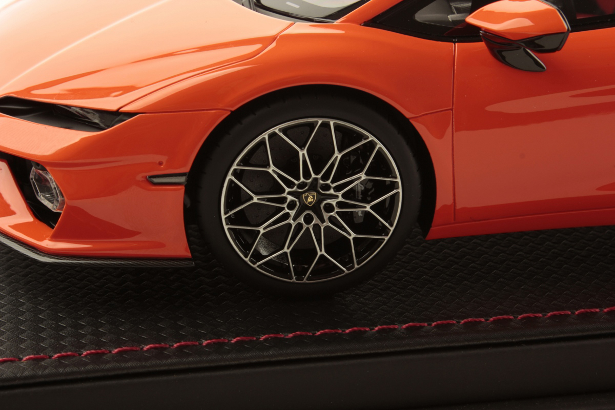 mr-collection-models-lamborghini-temerario-1-18-2 image 5
