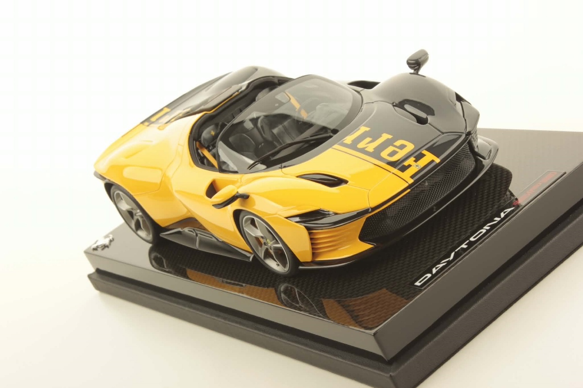 mr-collection-models-ferrari-daytona-sp3-1-18-2 image 3