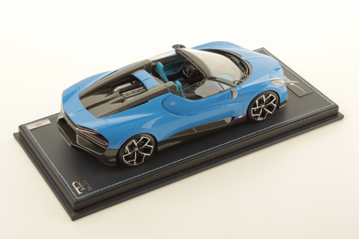 mr-collection-models-bugatti-w16-mistral-1-18-miniature-auto-de-collection-3 image 2
