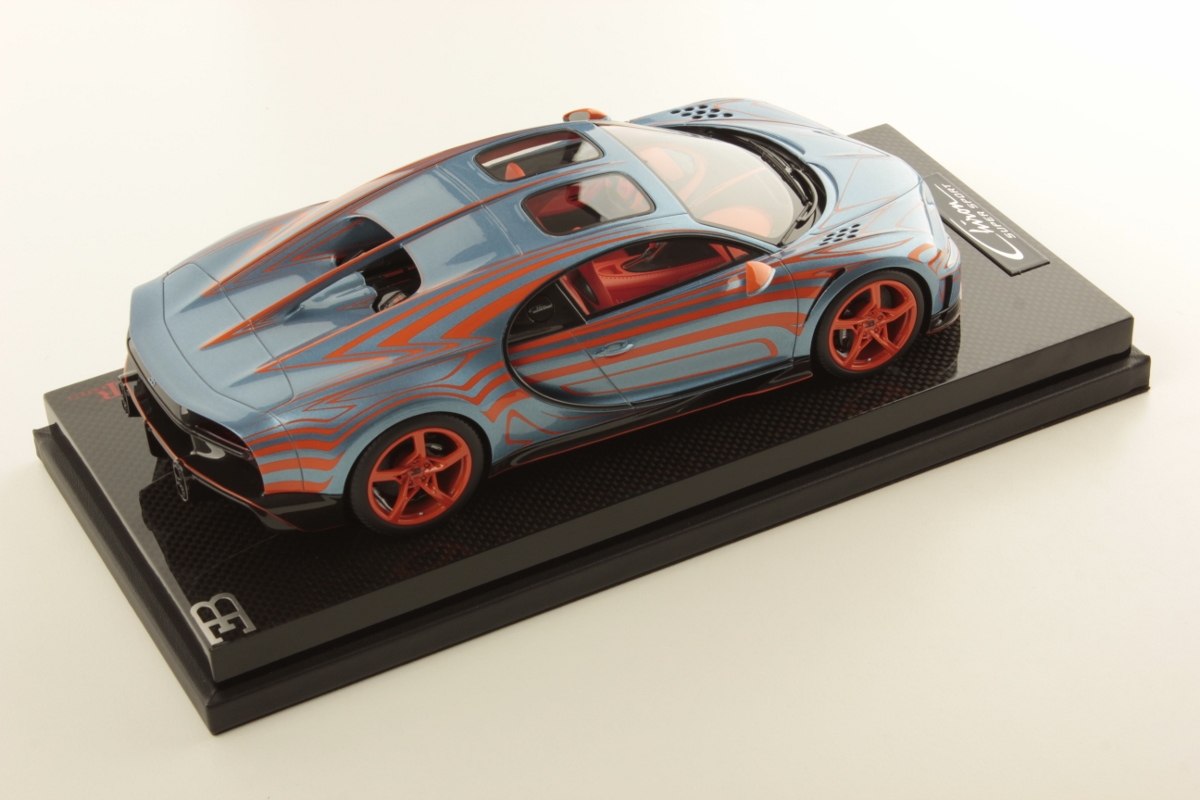 mr-collection-models-bugatti-chiron-super-sport-1-18-3 image 2