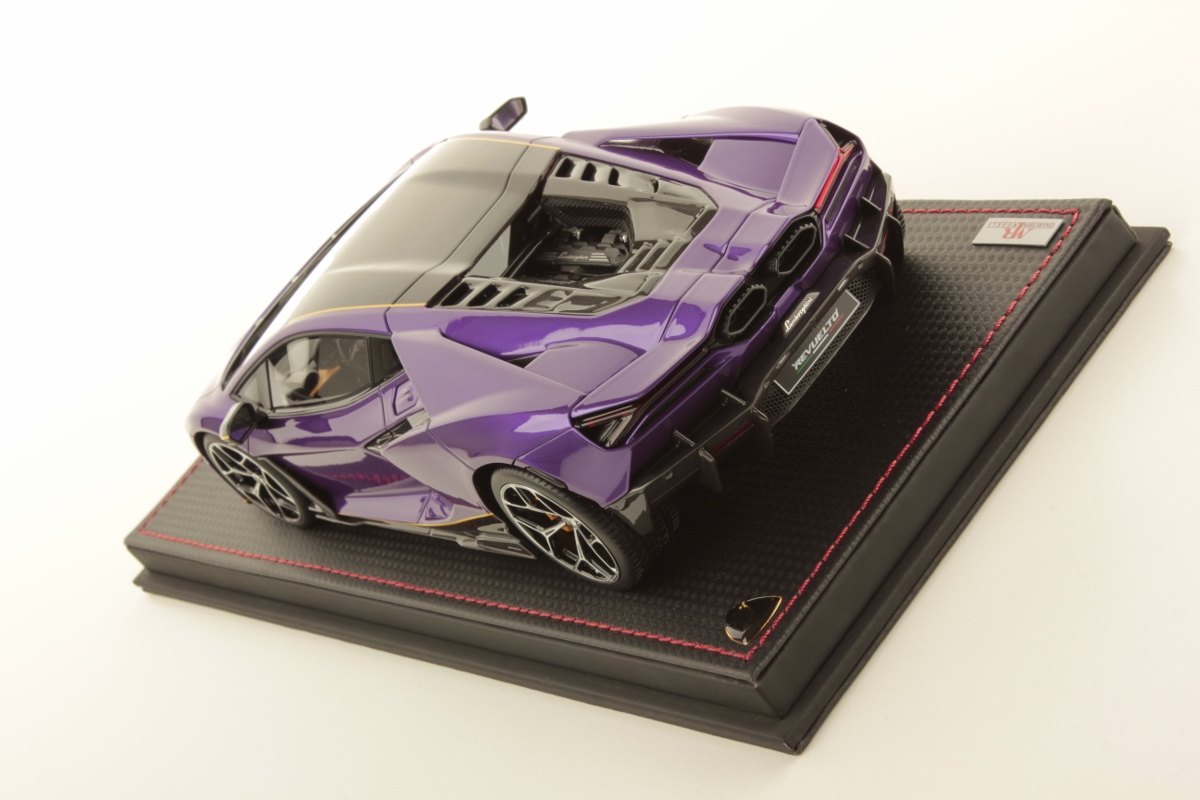 mr-collection-models-lamborghini-revuelto-1-18-miniature-auto-de-collection image 4