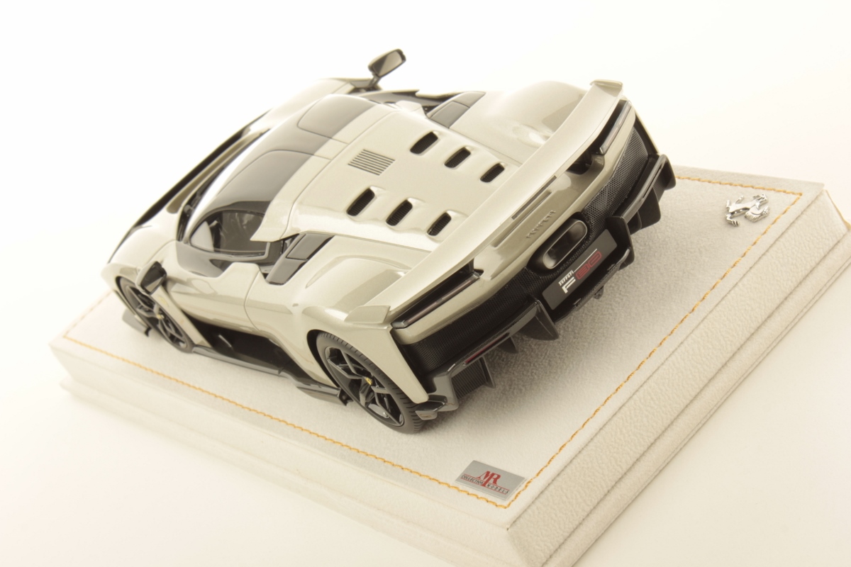 mr-collection-models-ferrari-f80-1-18-4 image 4