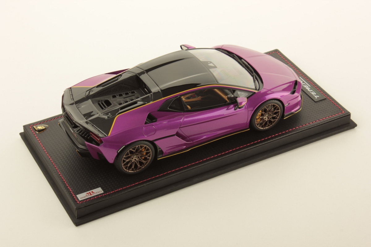mr-collection-models-lamborghini-temerario-alleggerita-package-1-18-miniature-v8 image 2