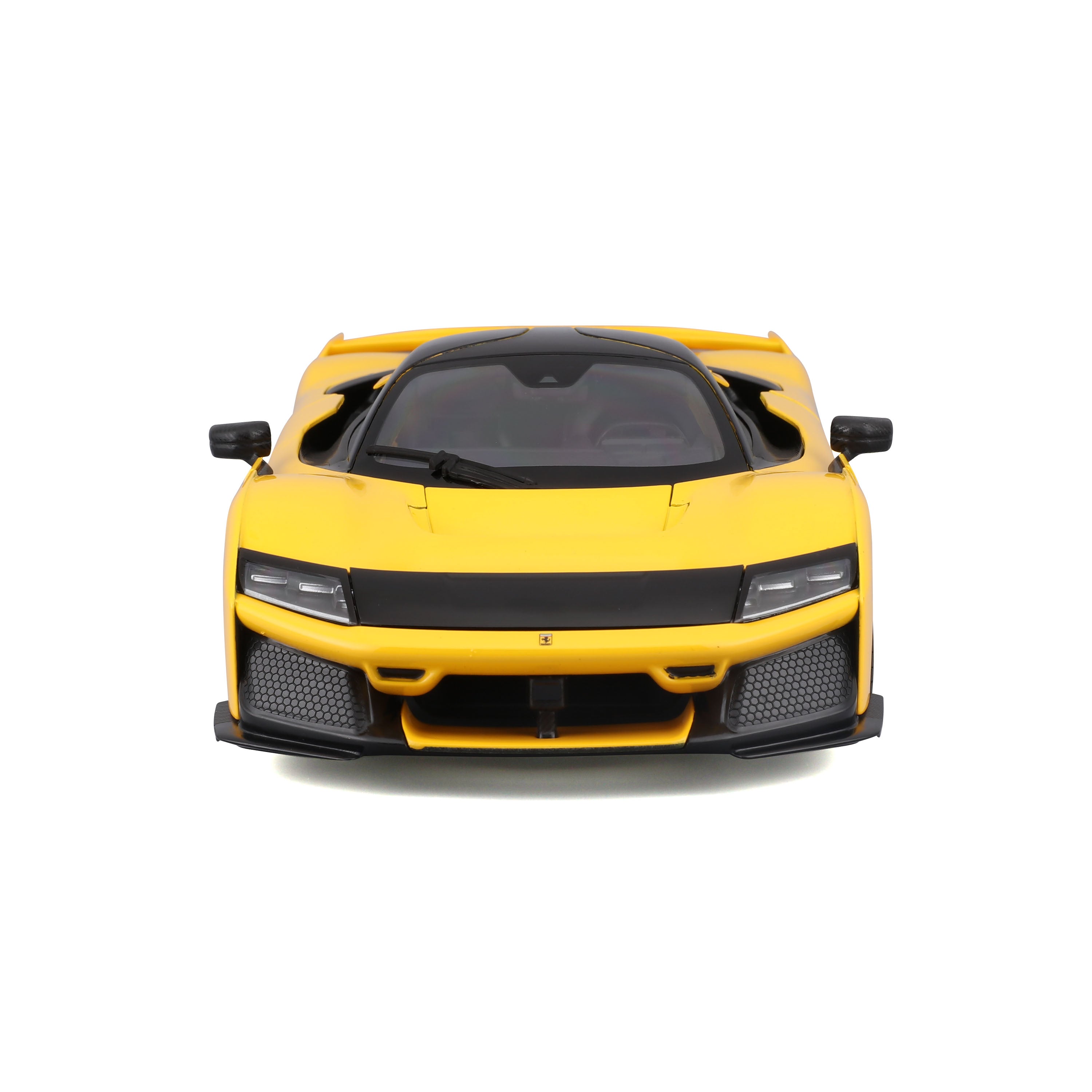 bburago-ferrari-f80-giallo-modena-race-play-1-18 image 3
