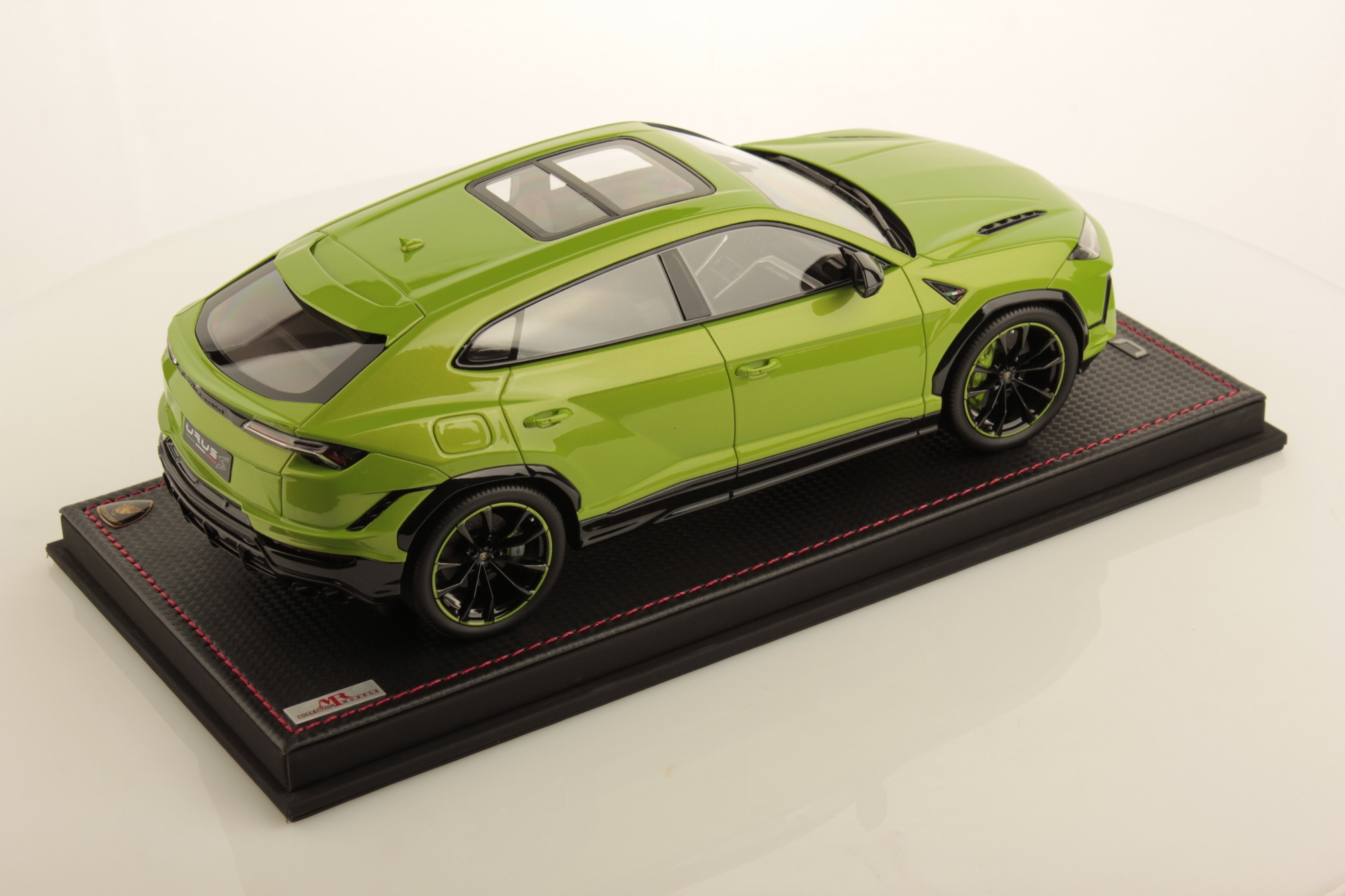 mr-collection-models-lamborghini-urus-s-1-18 image 2