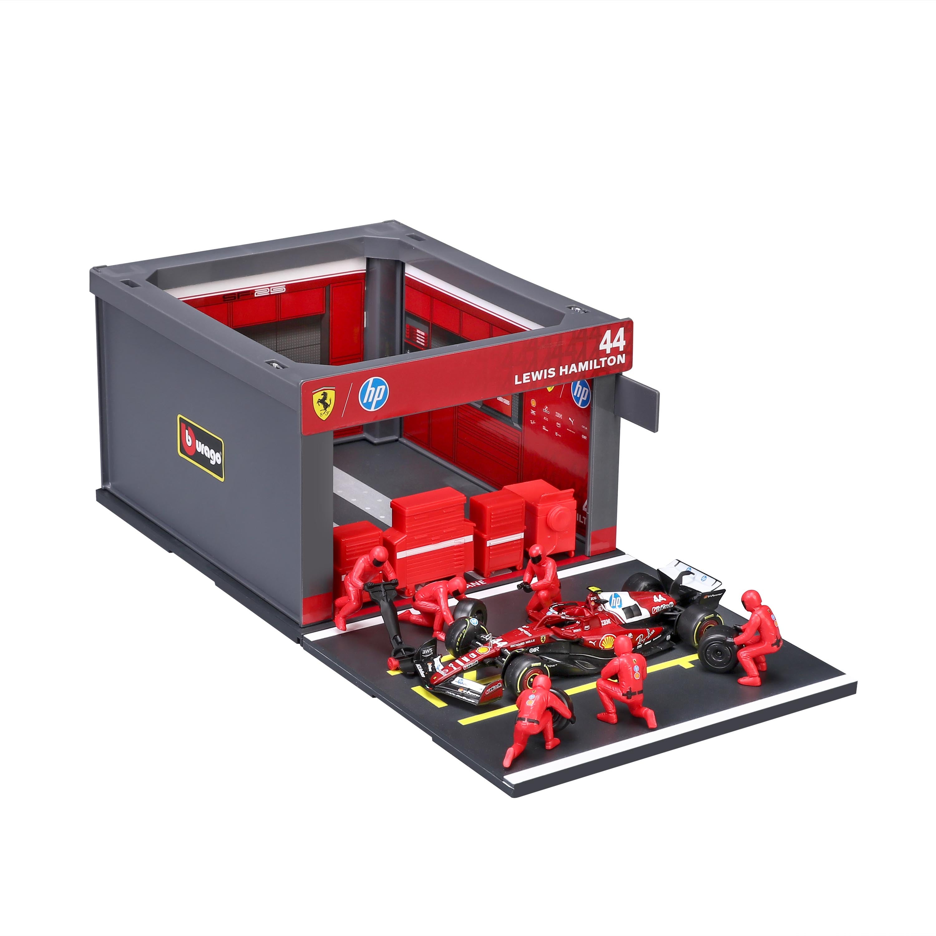 bburago-ferrari-sf-25-hamilton-44-pit-stop-playset-diorama-f1-1-43 image 4