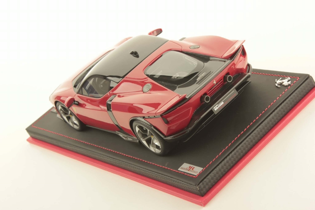 mr-collection-models-ferrari-849-testarossa-1-18-miniature-auto-de-collection image 4