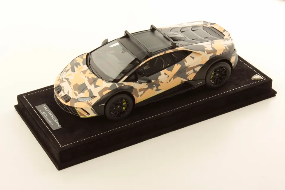 mr-collection-models-lamborghini-hurac-n-sterrato-all-terrain-1-18 image 1