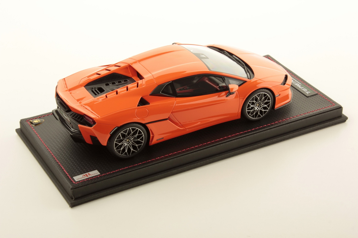 mr-collection-models-lamborghini-temerario-1-18-2 image 2