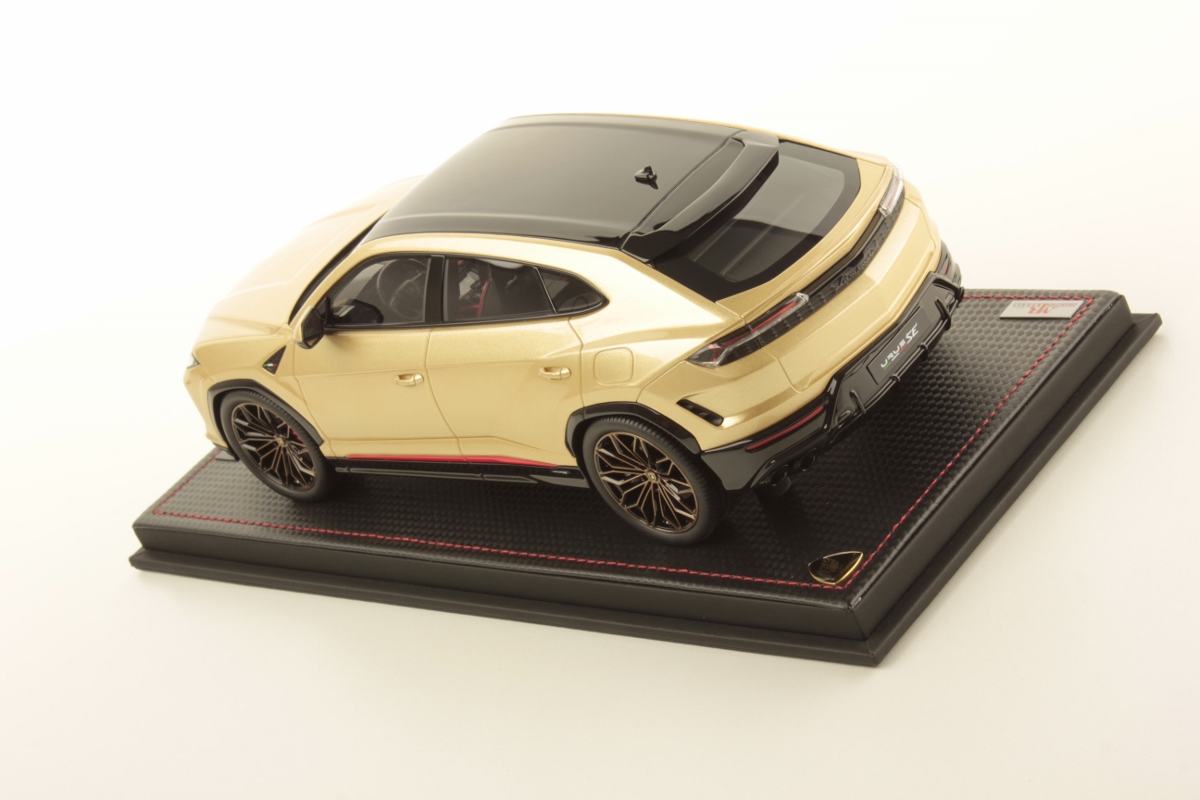 mr-collection-models-lamborghini-urus-se-1-18-miniature-suv-hybride image 4