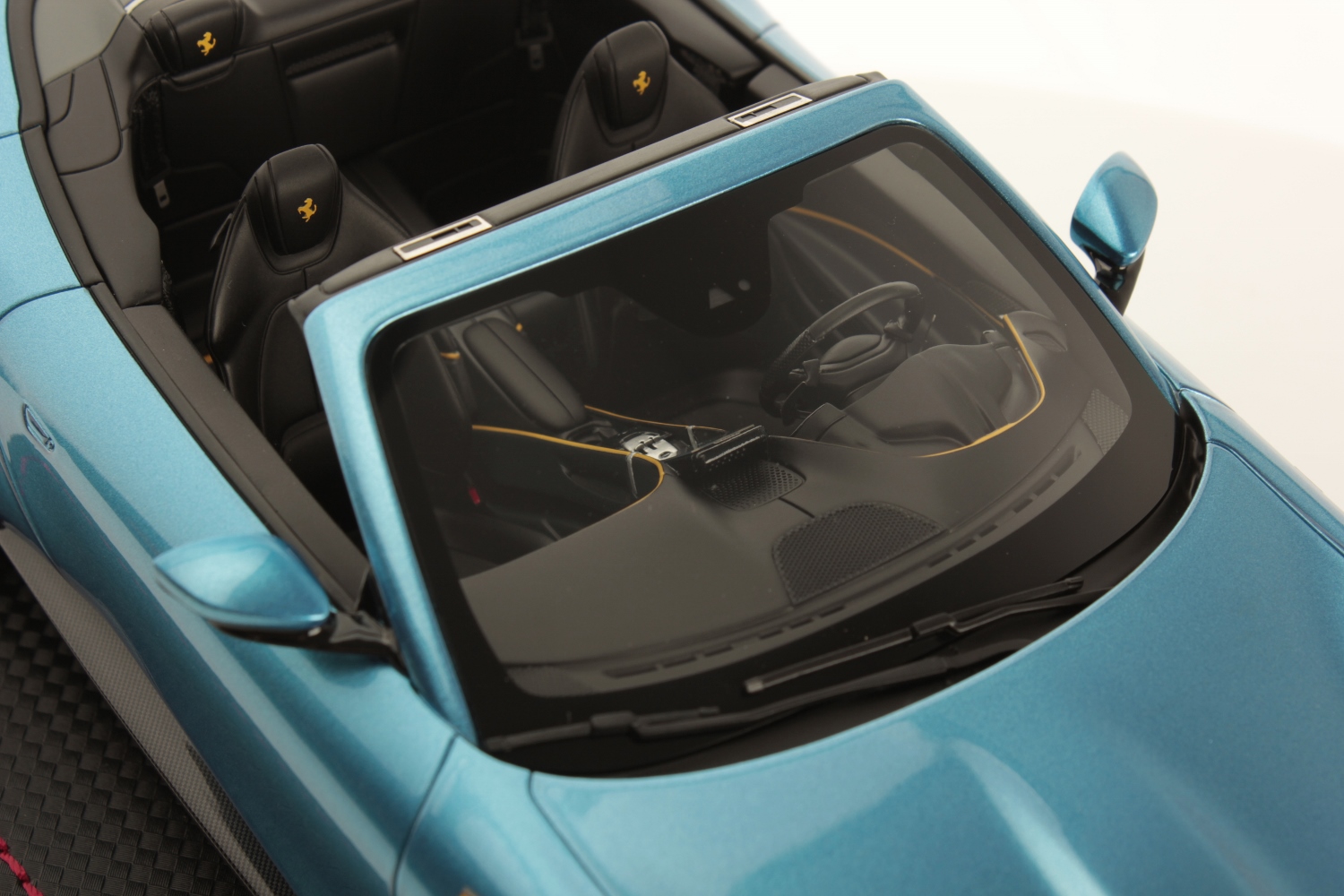 mr-collection-models-ferrari-roma-spider-1-18-miniature-auto image 6