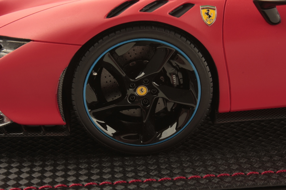 mr-collection-models-ferrari-sf90-xx-spider-miniature-auto-de-collection-d-couvr image 5