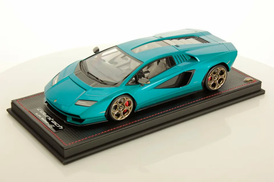 mr-collection-models-lamborghini-countach-lpi-800-4-1-18-miniature-auto-de-colle image 1