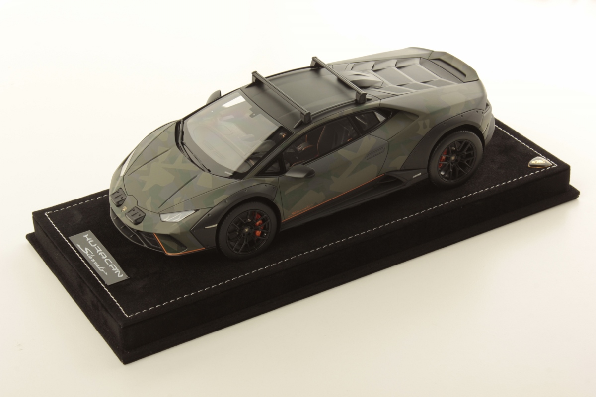 mr-collection-models-lamborghini-hurac-n-sterrato-all-terrain-1-18-miniature-aut image 1