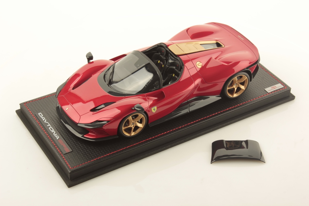 mr-collection-models-ferrari-daytona-sp3-1-18-miniature-auto image 7