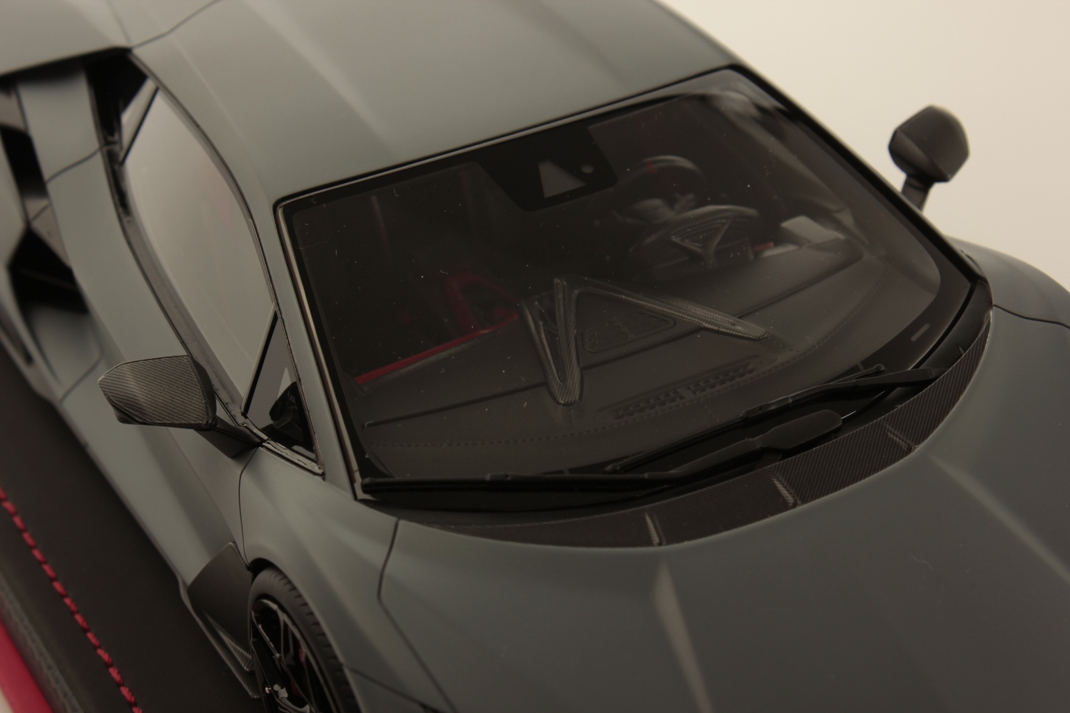 mr-collection-models-lamborghini-revuelto-1-18-miniature-auto-hybride-hpev image 6