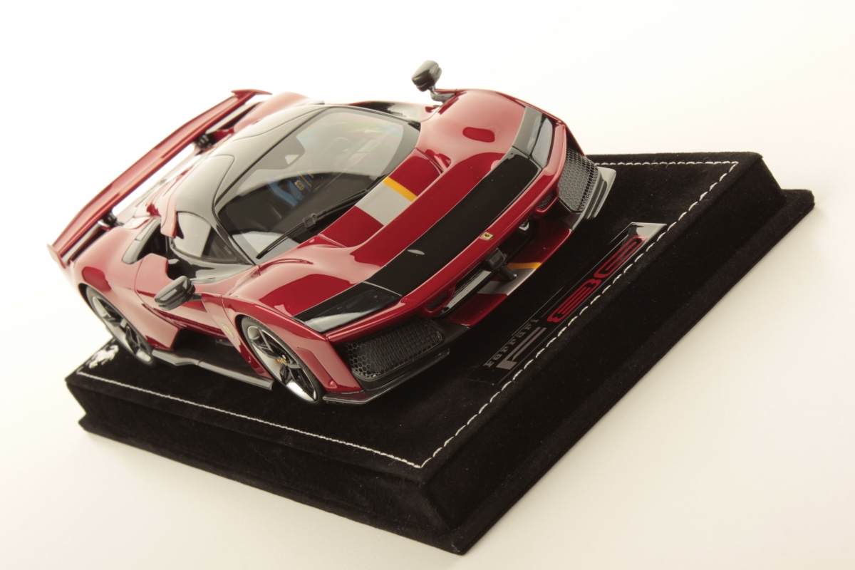 mr-collection-models-ferrari-f80-1-18-5 image 3