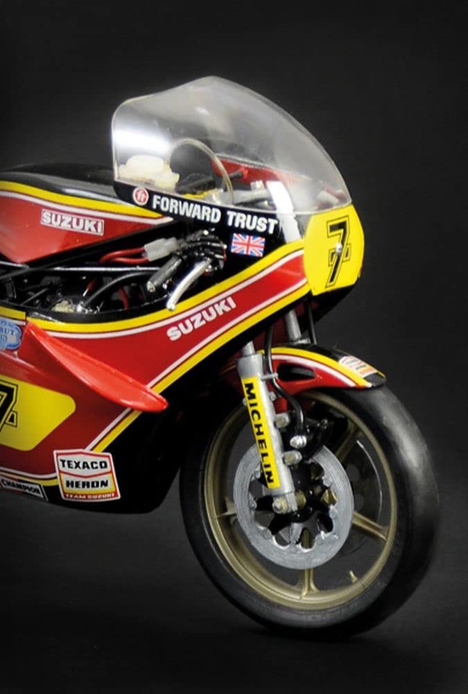 italeri-suzuki-rg-500-xr27-maquette-moto-1-9-r-f-4644 image 5