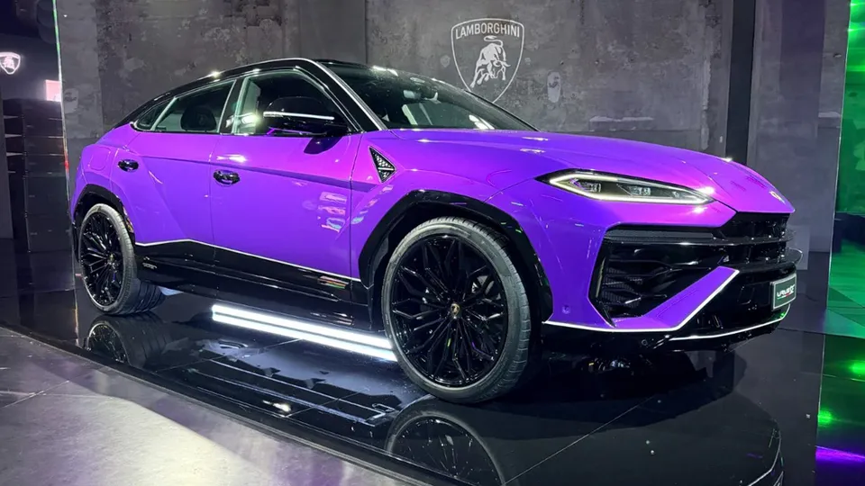 mr-collection-models-lamborghini-urus-se-tettonero-capsule-1-18-2 image 1