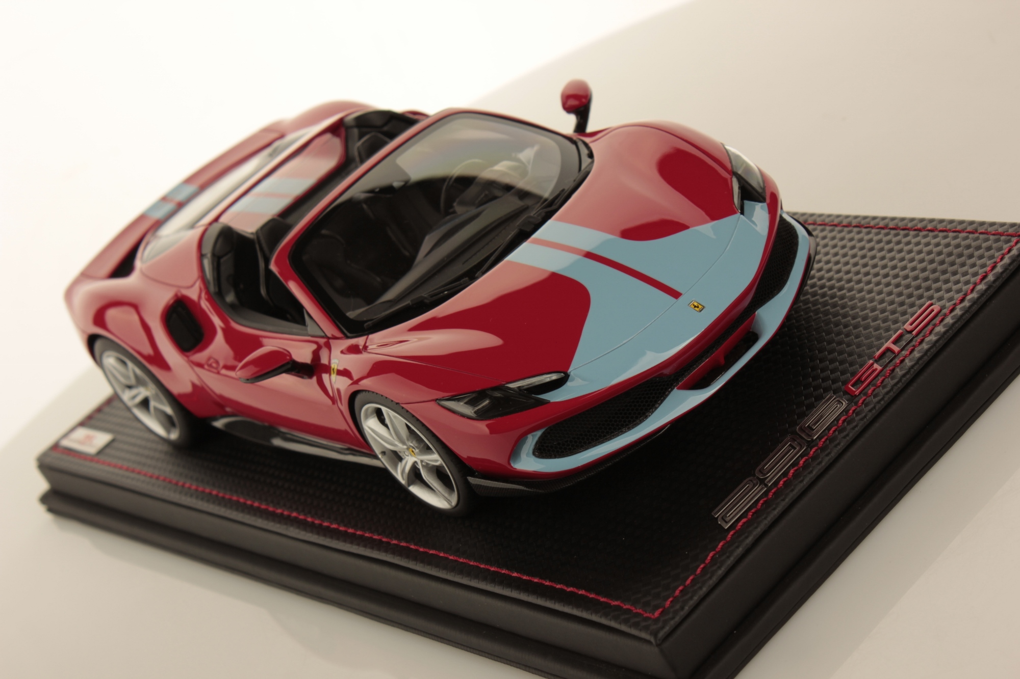 mr-collection-models-ferrari-296-gts-1-18-miniature-spider-v6-hybride-830-cv image 3
