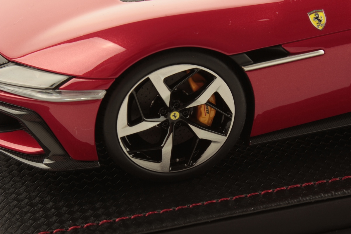 mr-collection-models-ferrari-12-cilindri-spider-1-18-3 image 5
