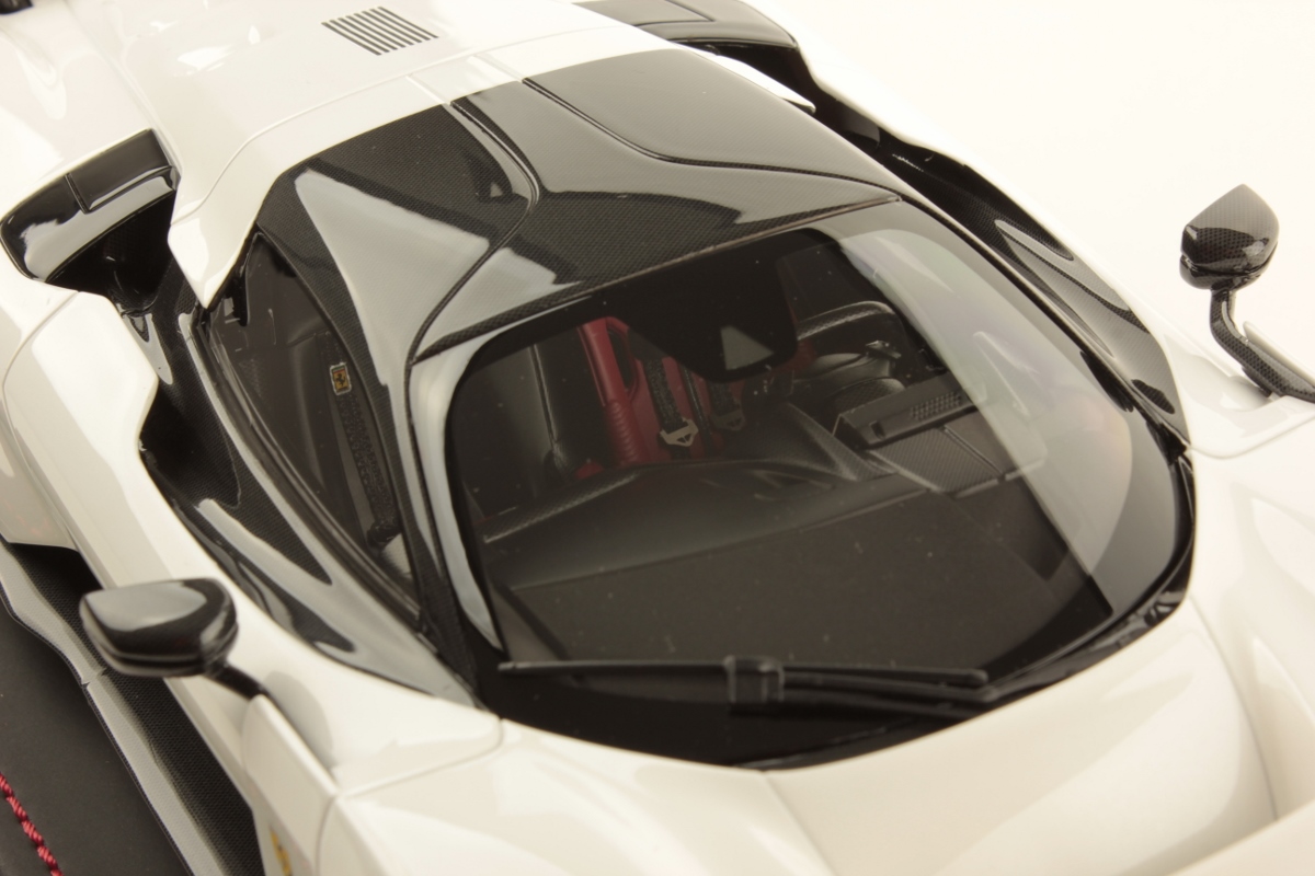 mr-collection-models-ferrari-f80-miniature-auto-supercar-limit-e image 6