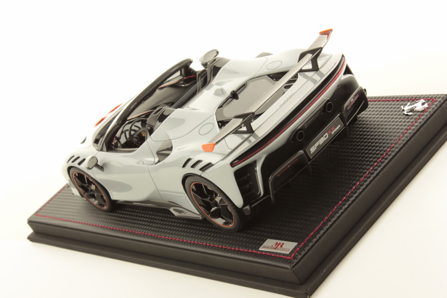 mr-collection-models-ferrari-sf90-xx-spider-1-18 image 4