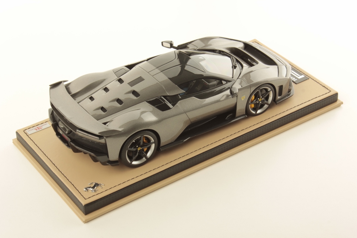 mr-collection-models-ferrari-f80-miniature-auto-hypercar-officielle image 2
