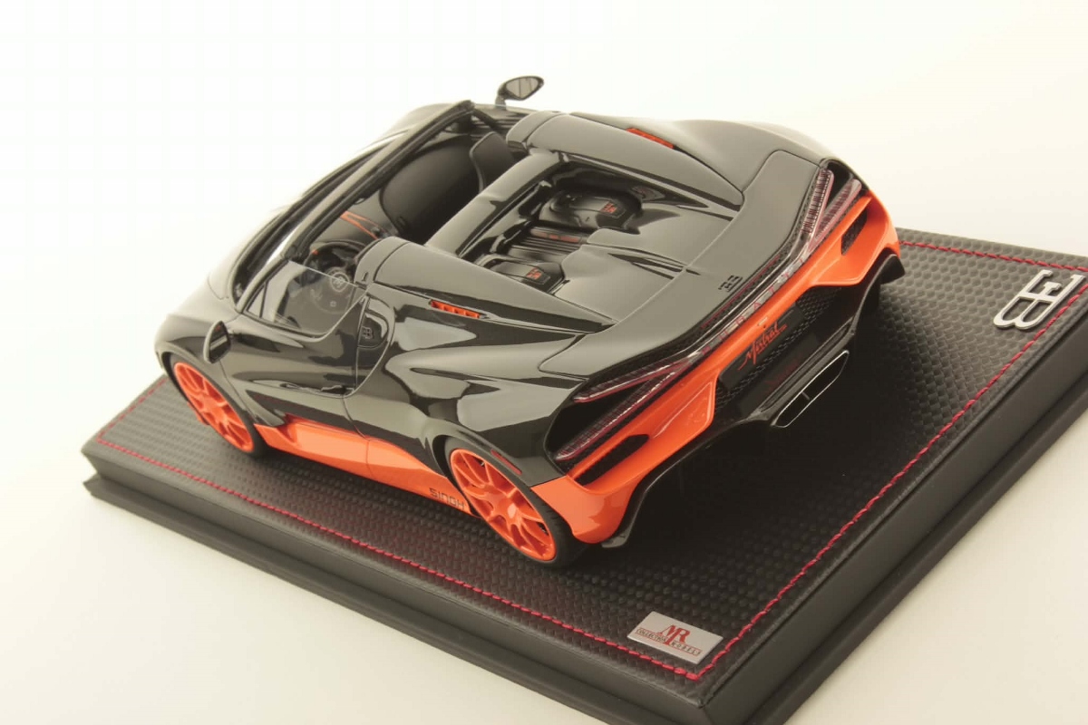 mr-collection-models-bugatti-w16-mistral-aile-ferm-e-1-18 image 4