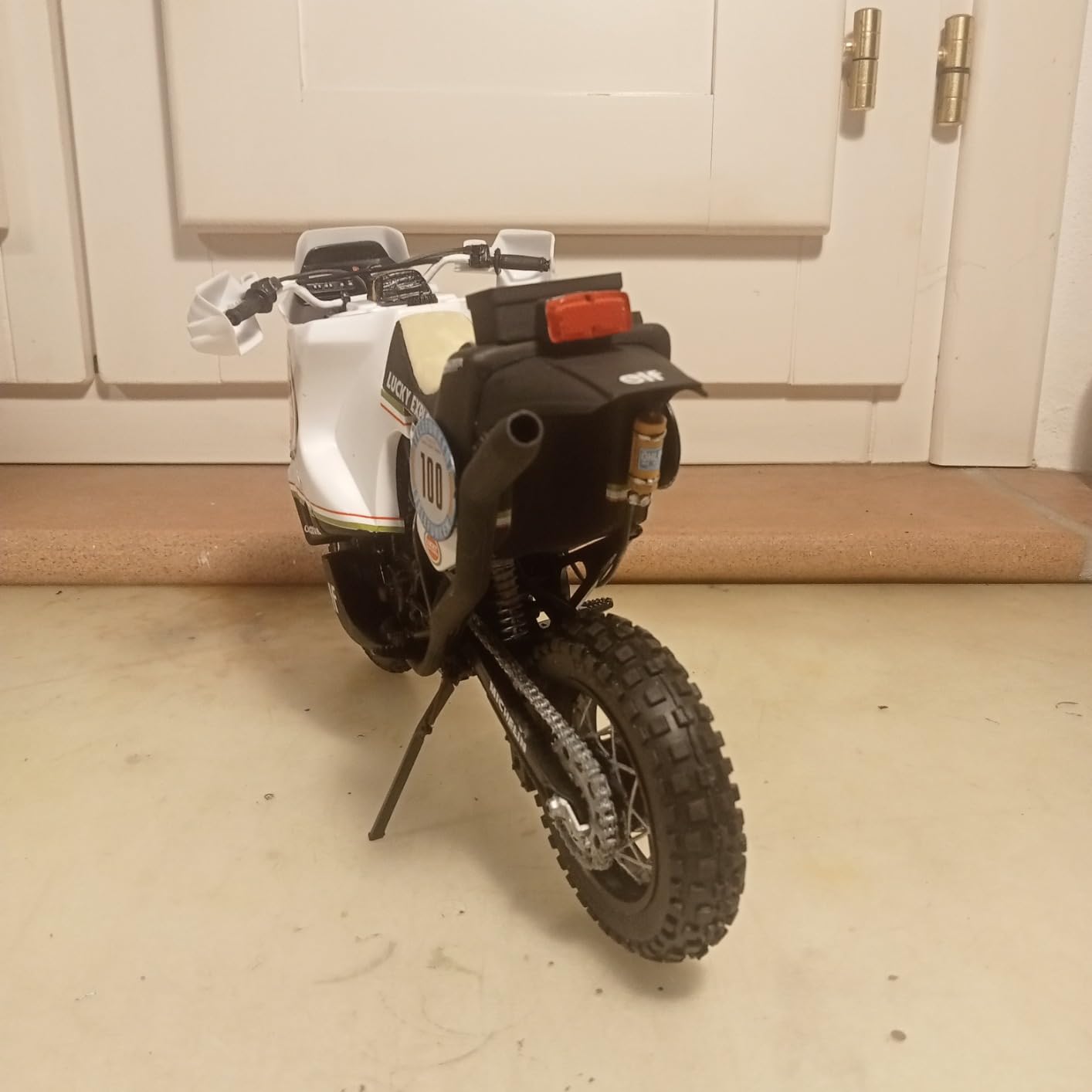 Très belle maquette moto