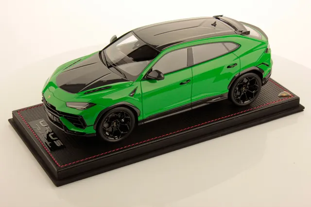 mr-collection-models-lamborghini-urus-performante-1-18-3 image 1
