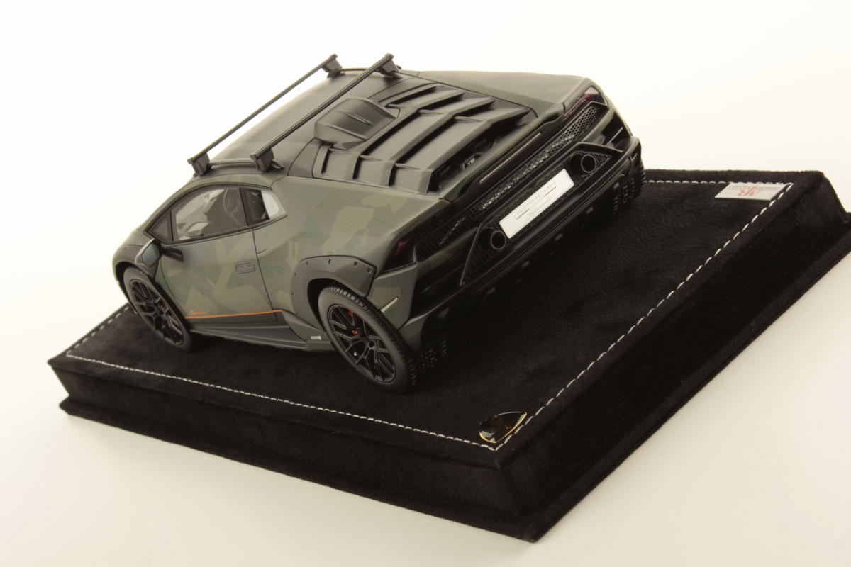 mr-collection-models-lamborghini-hurac-n-sterrato-all-terrain-1-18-miniature-aut image 4