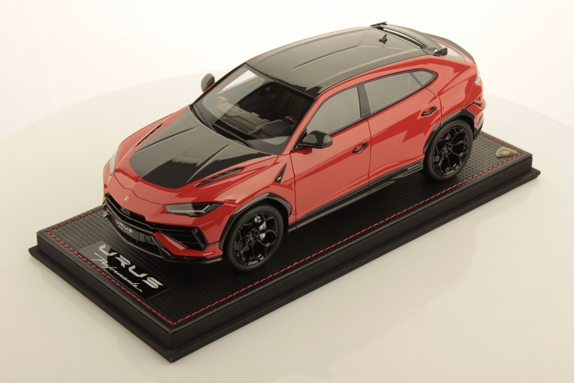 mr-collection-models-lamborghini-urus-performante-1-18-miniature-suv-sportif image 1