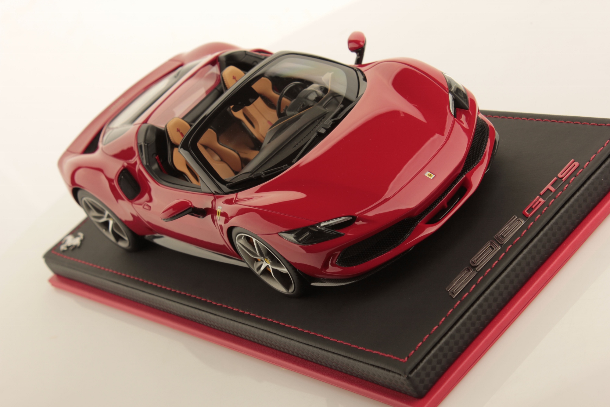 mr-collection-models-ferrari-296-gts-1-18-miniature-auto-spider image 3