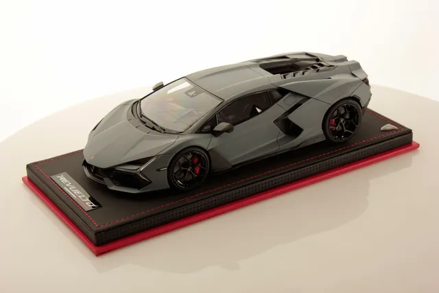 mr-collection-models-lamborghini-revuelto-1-18-miniature-auto-hybride-hpev image 1