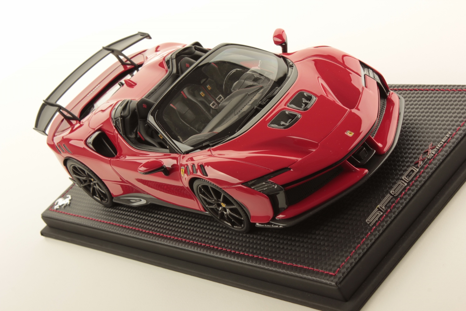 mr-collection-models-ferrari-sf90-xx-spider-1-18-miniature-auto-2 image 3