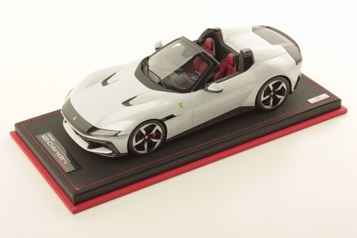 mr-collection-models-ferrari-12-cilindri-spider-miniature-auto-de-collection-2 image 1