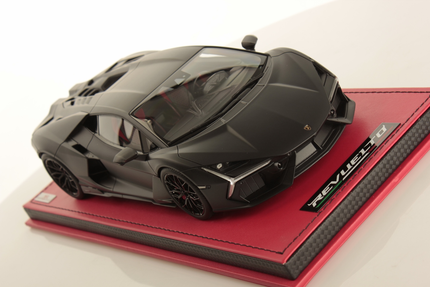 mr-collection-models-lamborghini-revuelto-1-18-miniature-hybride-1015-cv image 3