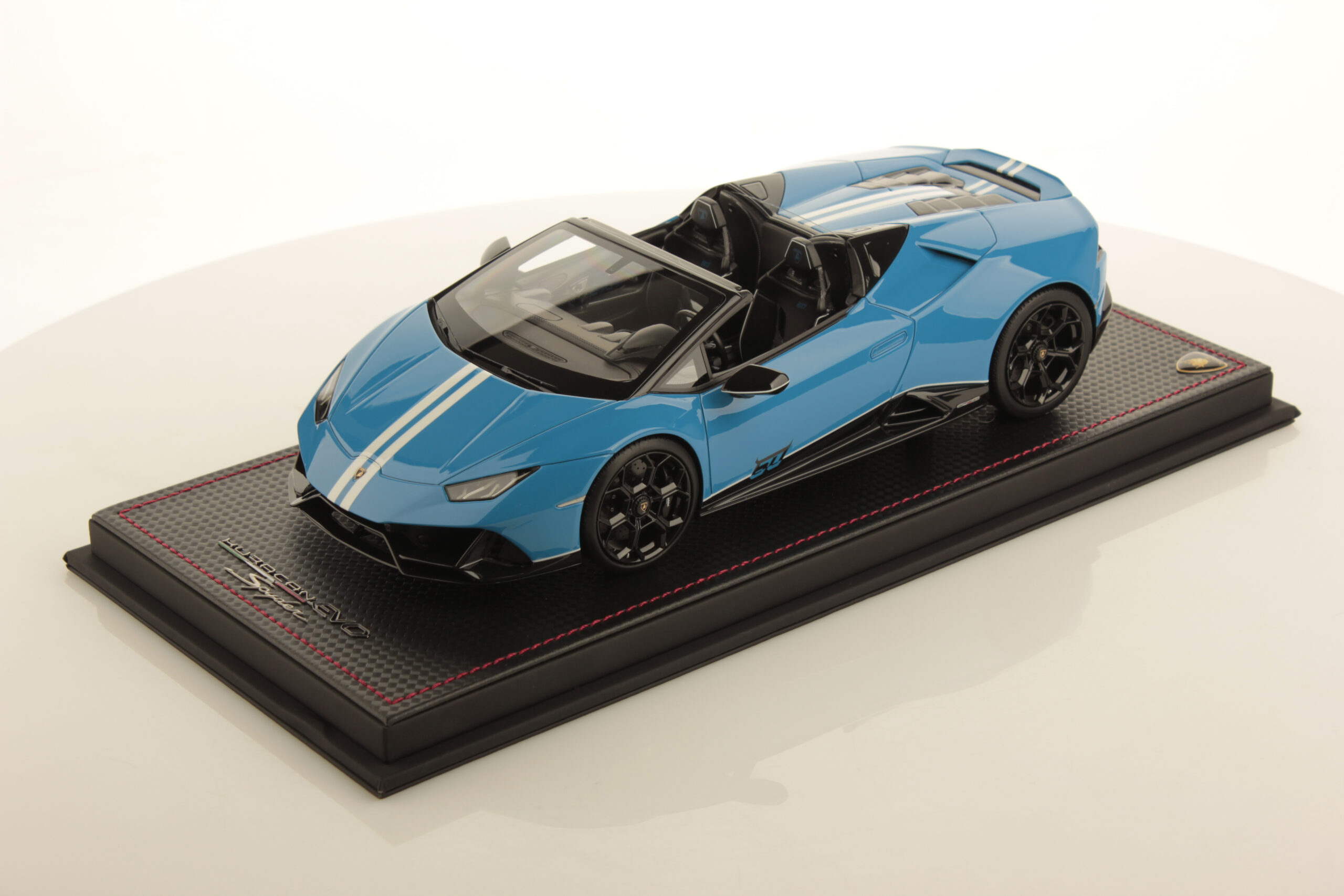 mr-collection-models-lamborghini-hurac-n-evo-spyder-60th-1-18-miniature-auto image 1