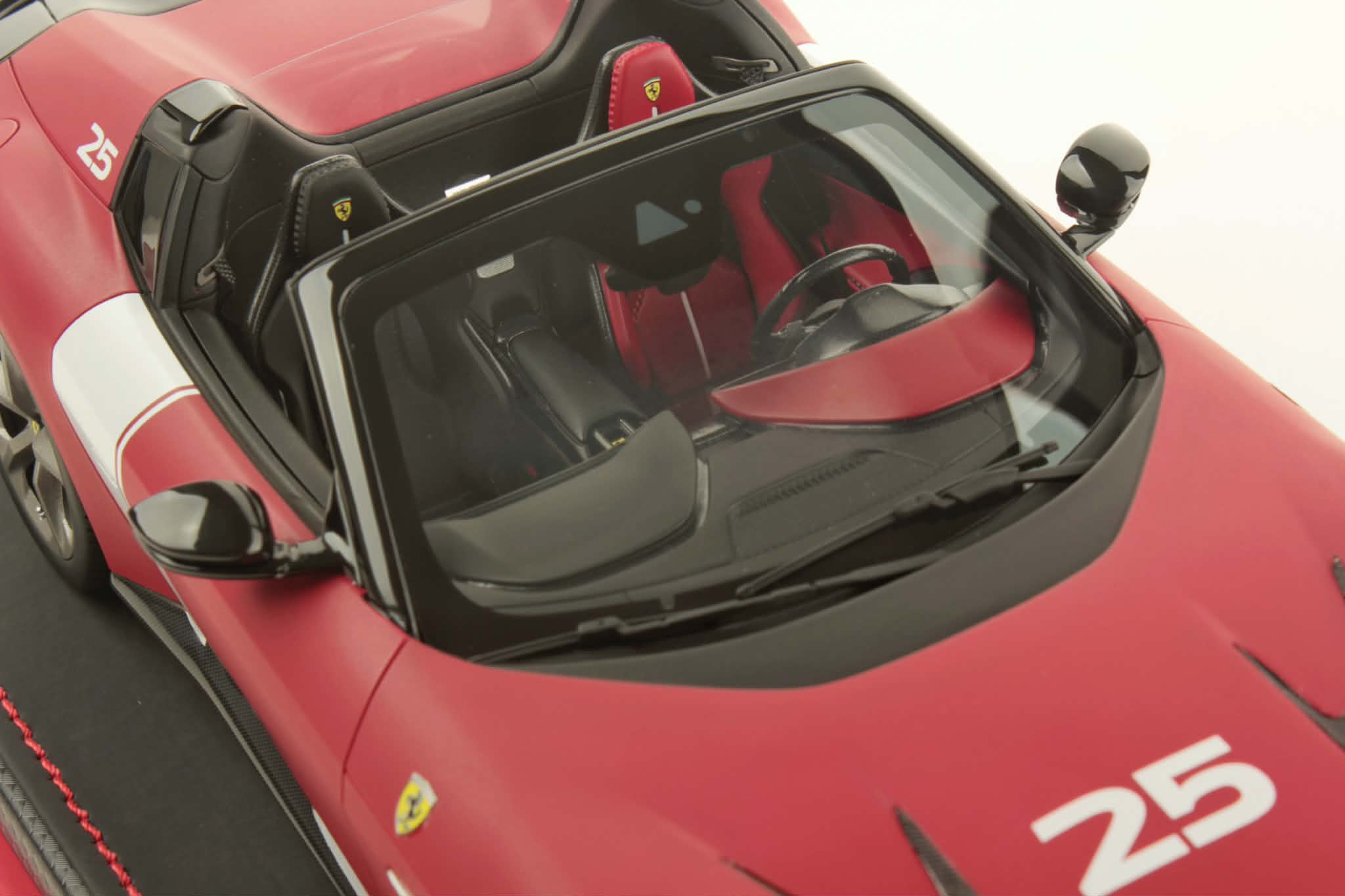 mr-collection-models-ferrari-12-cilindri-spider-miniature-auto-de-collection-1-1 image 6