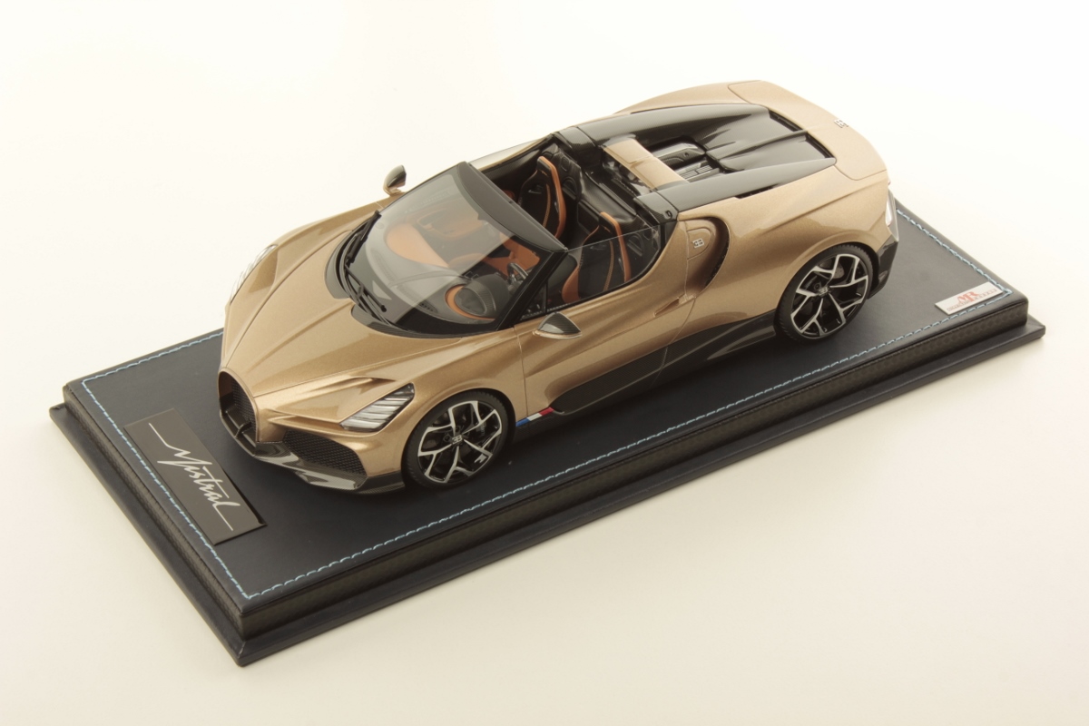 mr-collection-models-bugatti-w16-mistral-1-18-miniature-auto-de-collection-2 image 1