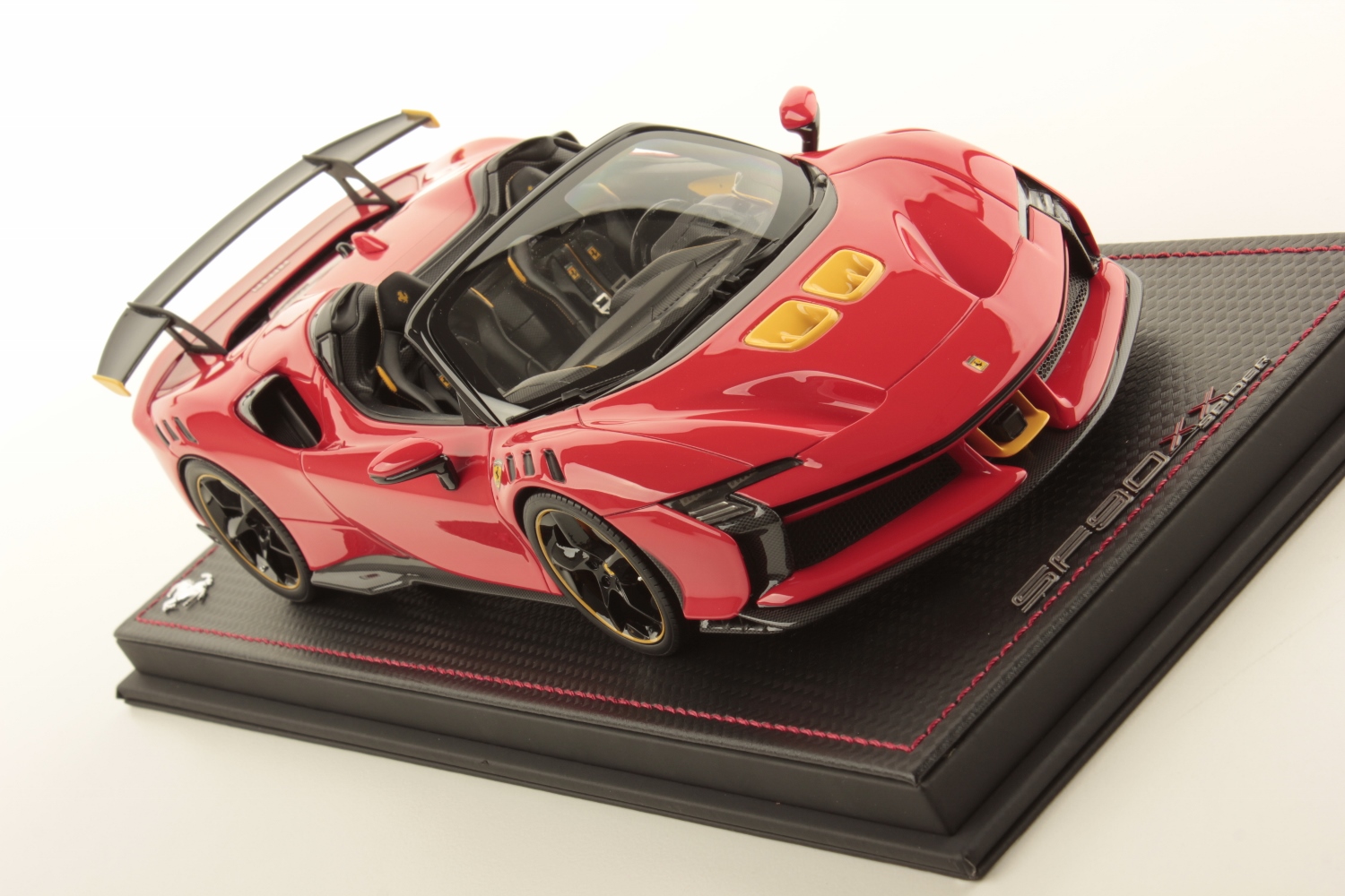 mr-collection-models-ferrari-sf90-xx-spider-1-18-miniature-auto-officielle image 3