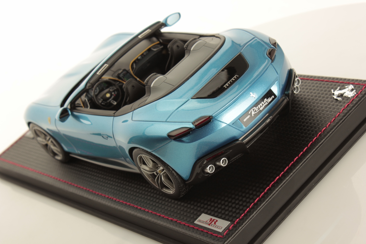mr-collection-models-ferrari-roma-spider-1-18-miniature-auto image 4