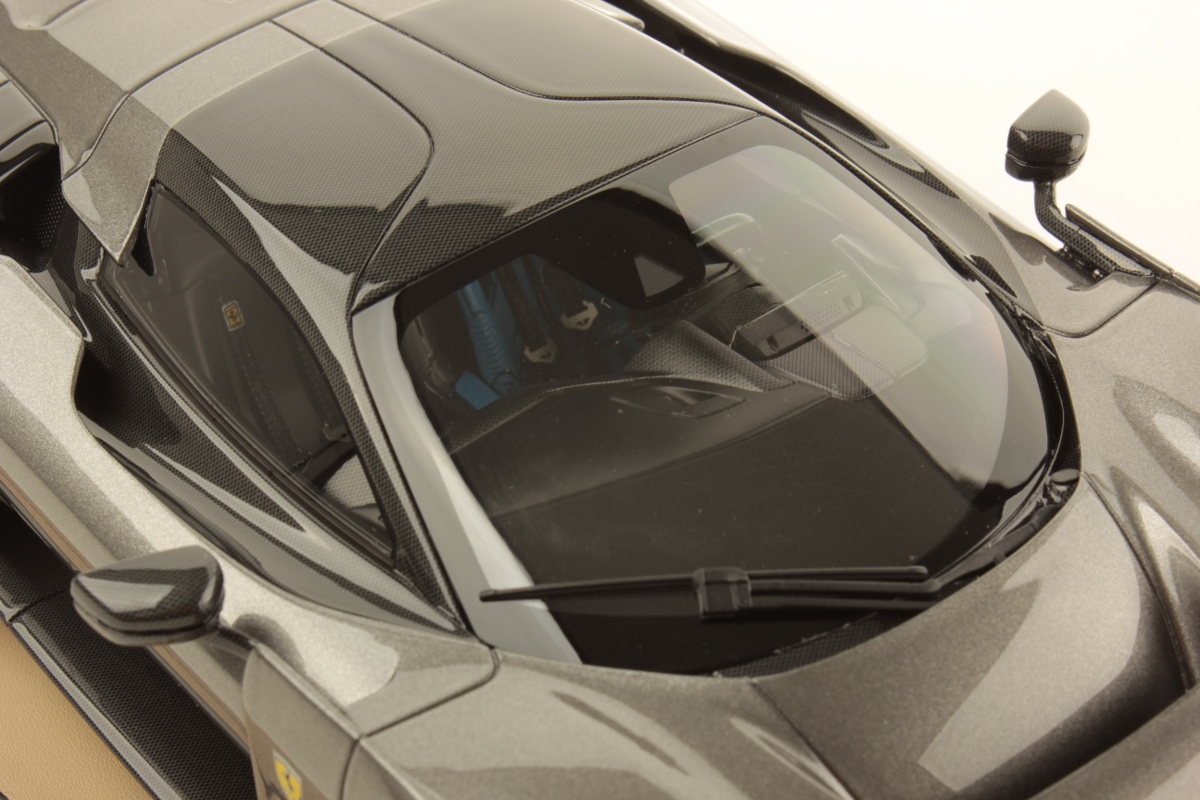 mr-collection-models-ferrari-f80-miniature-auto-hypercar-officielle image 6