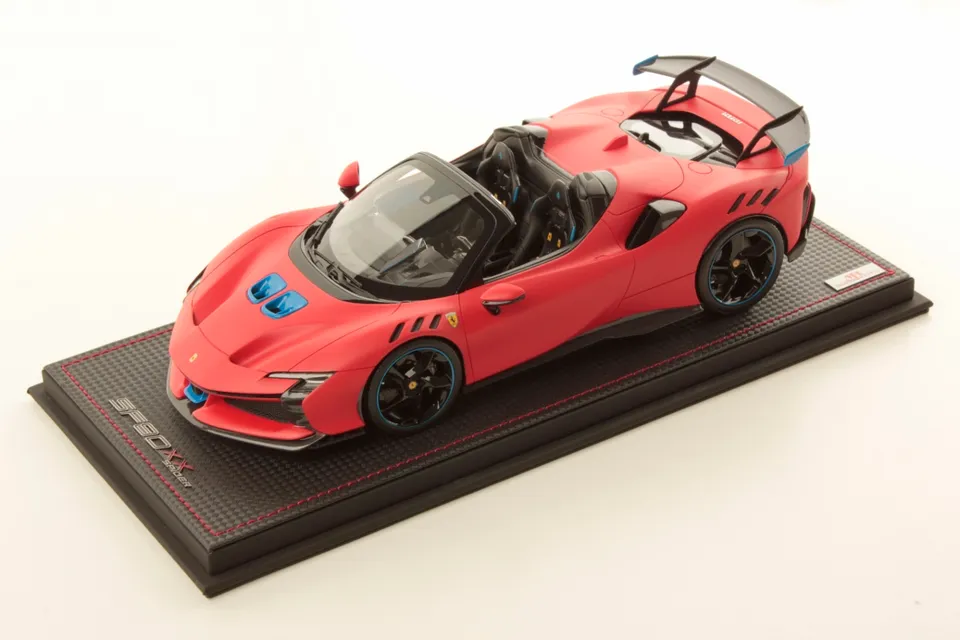 mr-collection-models-ferrari-sf90-xx-spider-miniature-auto-de-collection-d-couvr image 1